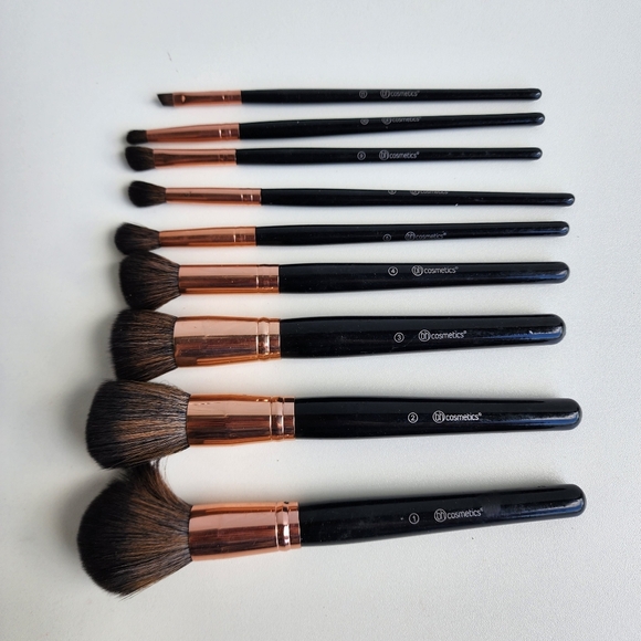 BH COSMETICS 9 Piece Holographic Black  Makeup Brush Set Face Eyes - Picture 1 of 6